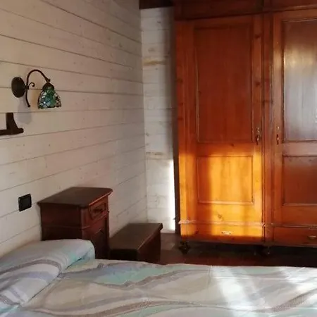 Дом отдыха Homely Farmhouse In With Garden