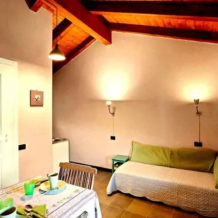 Homely Farmhouse In With Garden * Mioglia